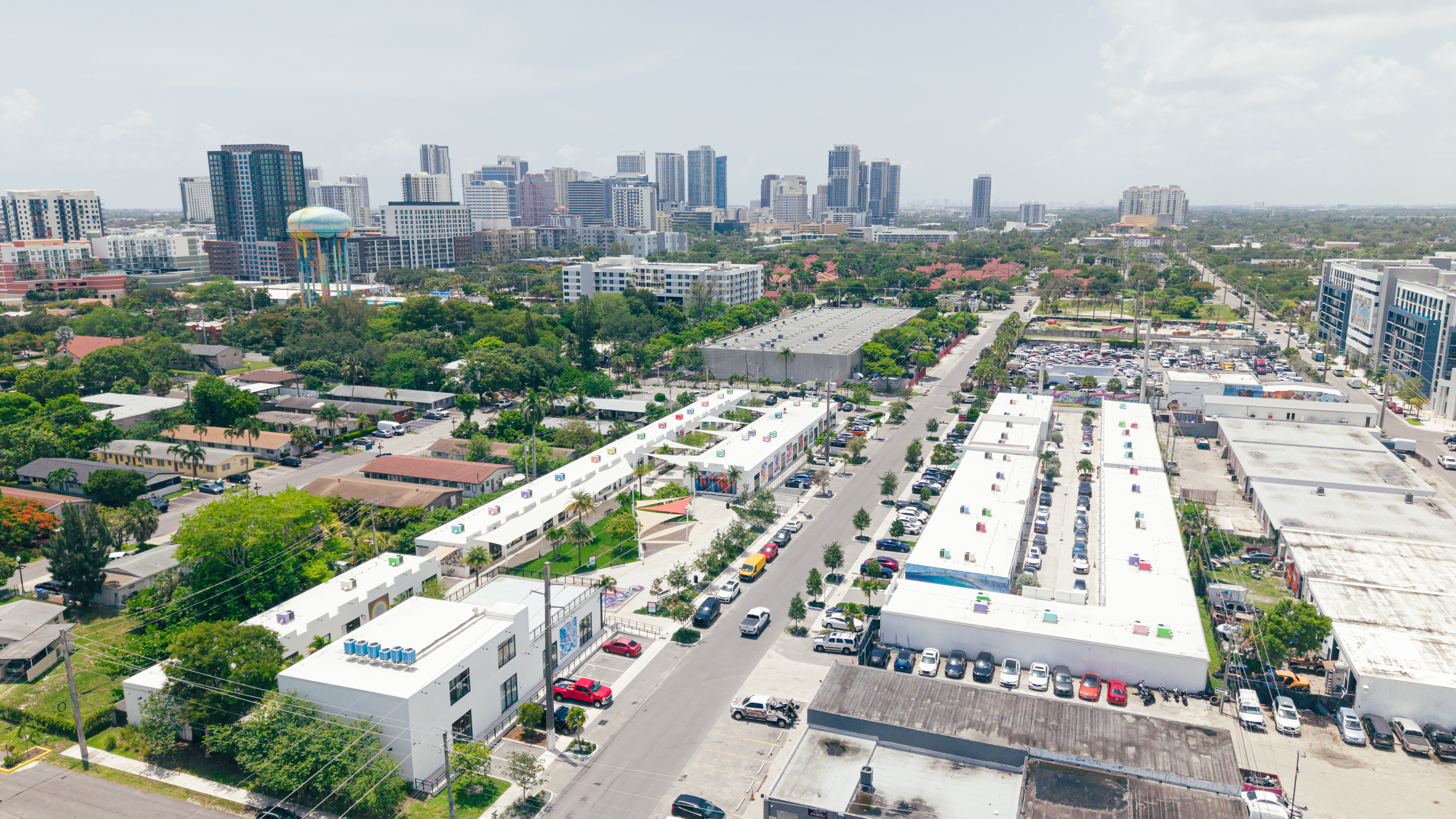 Fort Lauderdale commercial district skyline